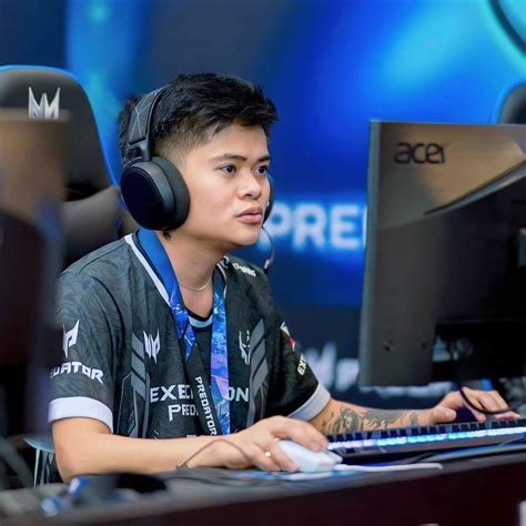 Sandigan, “YONA” John Edrian C. from Dota 2 .